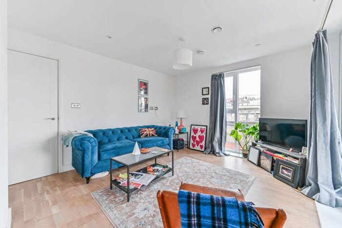 1 Bedroom Flat To Rent In Norwood, Norwood, London, SE25