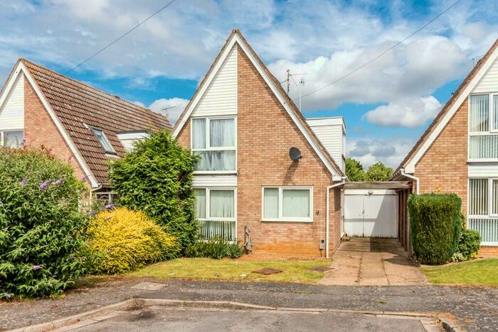 3 Bedroom Detached House To Rent In Glenfield Close, Rushden, NN10