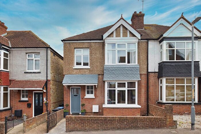 4 Bedroom Semi-Detached House For Sale In Belmont Road, Broadstairs, Kent, CT10