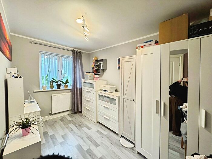 2 Bedroom Semi Detached House For Sale In Bakewell Drive, Nottingham, Nottinghamshire, NG5
