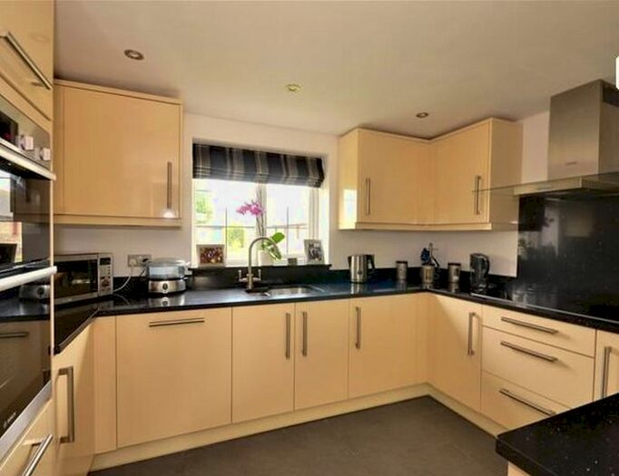 3 Bedroom Terraced House To Rent In New Salts Farm Road, Shoreham-By-Sea, West Sussex, BN43