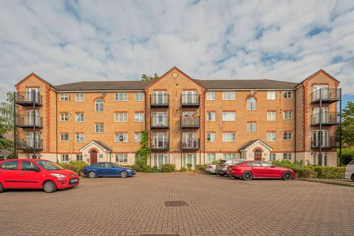 2 Bedroom Flat To Rent In Ribblesdale Avenue, Friern Barnet, London, N11