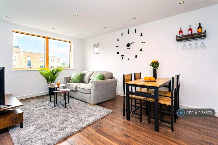 1 Bedroom Penthouse To Rent In Gifford Road, London, NW10