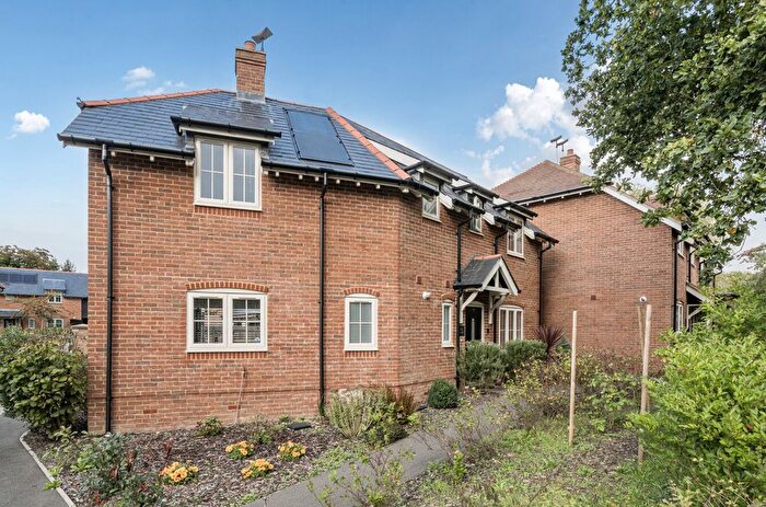 3 Bedroom Detached House For Sale In The Framptons, Netley Abbey, Southampton, SO31