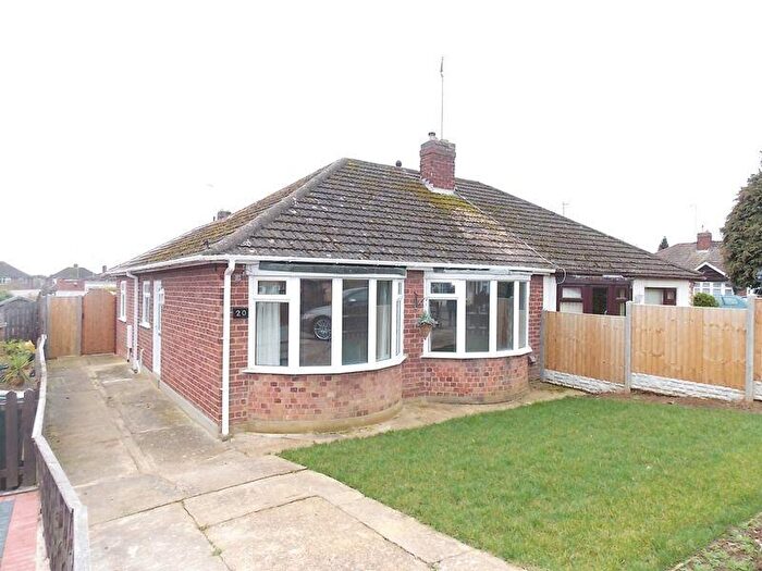 2 Bedroom Bungalow To Rent In Crawford Avenue, Northants, NN5