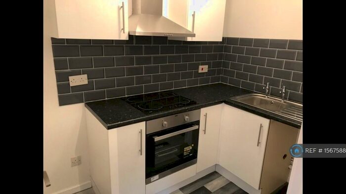 2 Bedroom Flat To Rent In Bridgeman House, Farnworth, Bolton, BL4