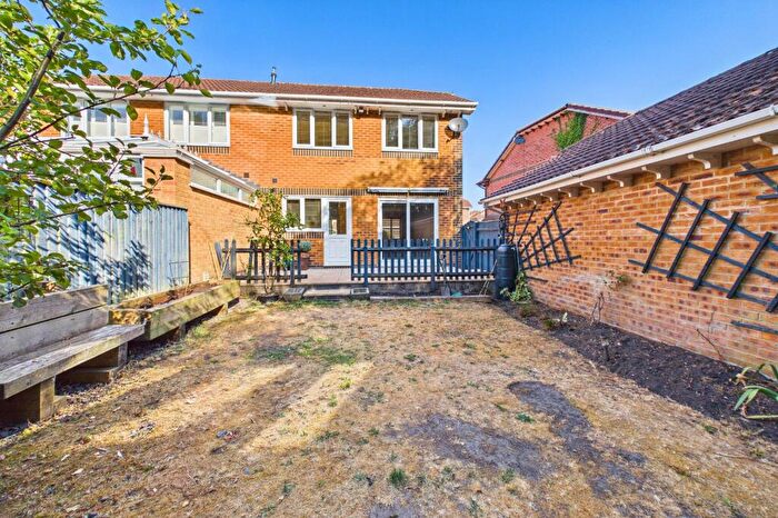 3 Bedroom Semi-Detached House For Sale In Lytchett Drive, Broadstone, Dorset, BH18 - Photo 2
