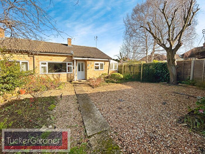 2 Bedroom Bungalow To Rent In Bridge Close, Cambridge, CB22