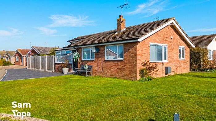 3 Bedroom Detached Bungalow For Sale In Lymington Avenue, Clacton-On-Sea, CO15