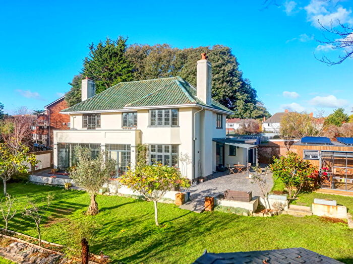 4 Bedroom Detached House For Sale In Leyeshurst, Lamorna Grove, Worthing, BN14