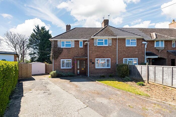 4 Bedroom Semi-Detached House For Sale In Robsart Place, Cumnor, OX2