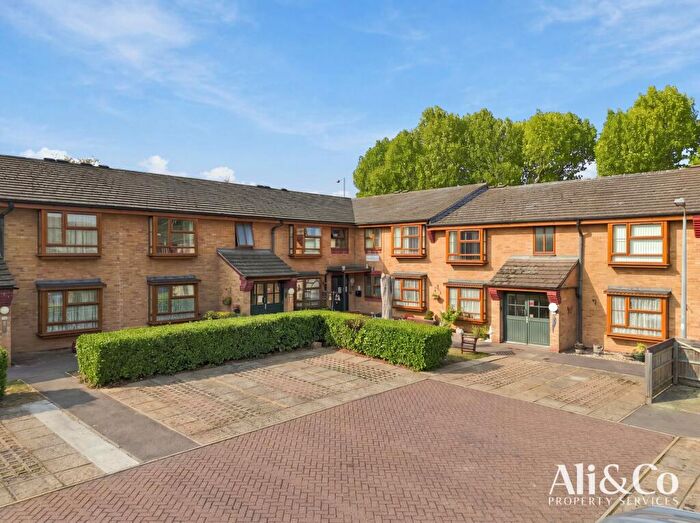 1 Bedroom Apartment For Sale In Priestley Court, Grays, RM17