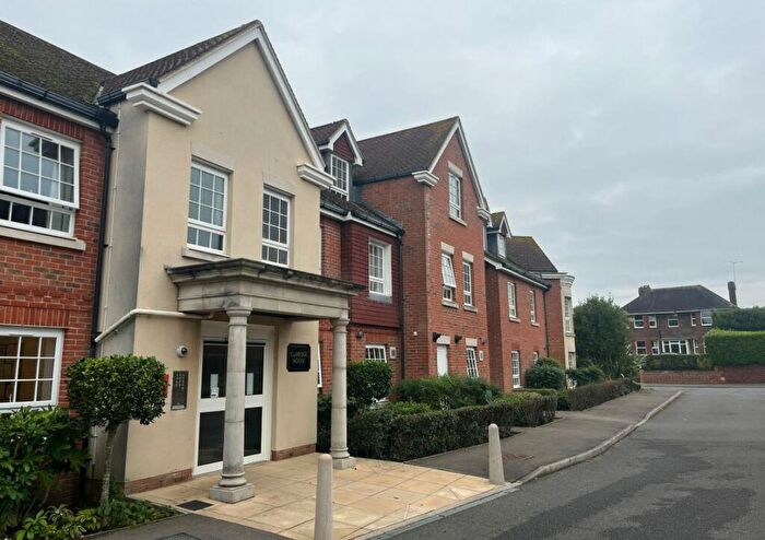 1 Bedroom Retirement Property For Sale In Flat Claridge House, Church Street, Littlehampton, BN17