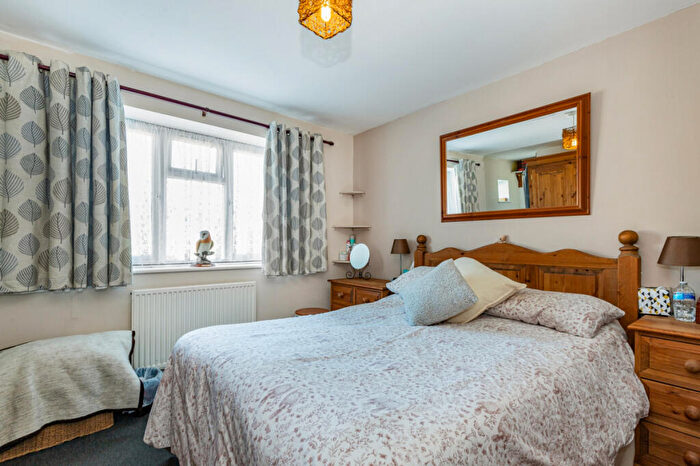 2 Bedroom Semi-Detached House For Sale In Havelock Road, Oxford, OX4
