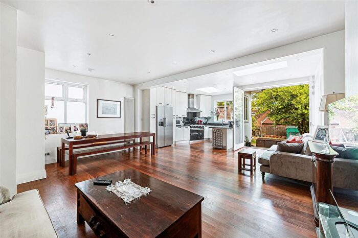 4 Bedroom Semi-Detached House For Sale In Lexden Road, London, W3
