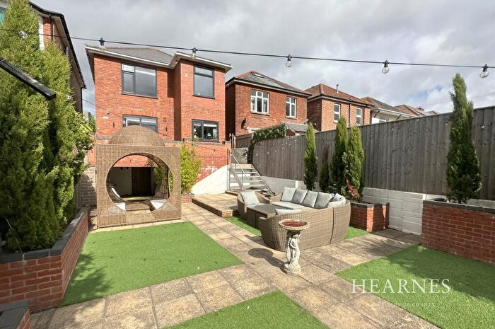 3 Bedroom Detached House For Sale In Elmes Road, Bournemouth, BH9