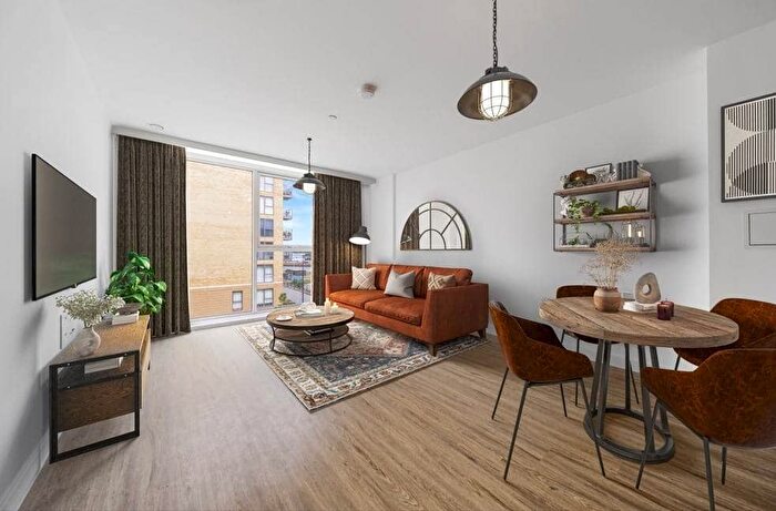 1 Bedroom Flat For Sale In Plot . - Bed Apartment, Cavalier Court, Gillingham, ME4