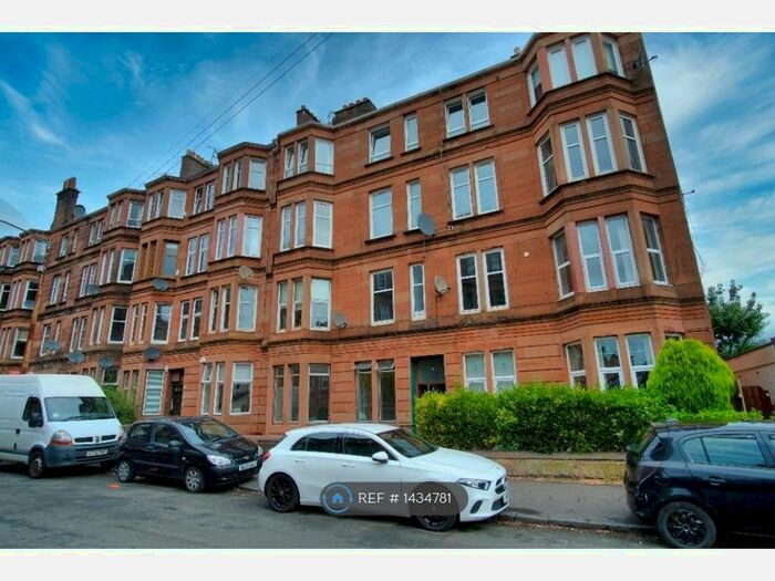 1 Bedroom Flat To Rent In Strathyre Street, Glasgow, G41