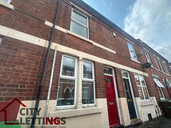 2 Bedroom Terraced House To Rent In Lyndhurst Road, Sneinton, NG2