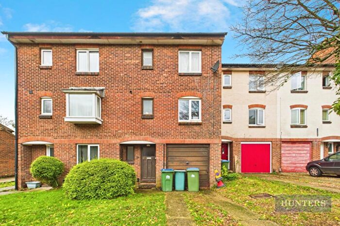 4 Bedroom Terraced House For Sale In Ranelagh Gardens, Southampton, SO15