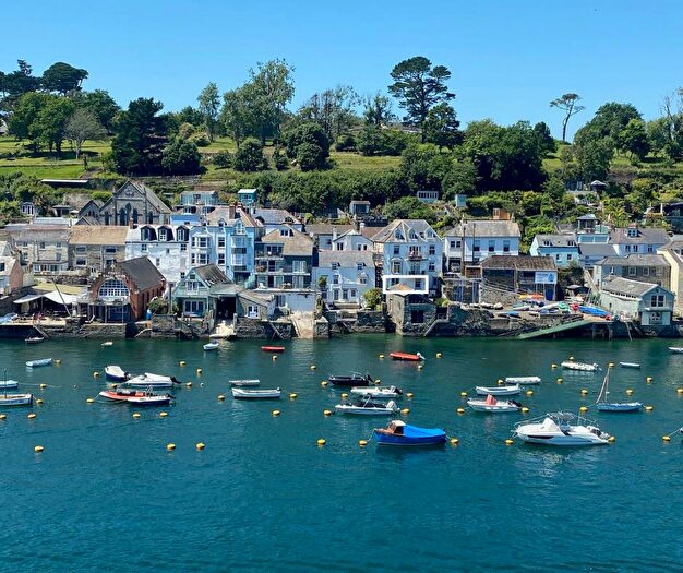 1 Bedroom Character Property For Sale In North Street, Fowey, PL23
