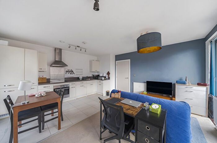 1 Bedroom Flat For Sale In Katie Court, Edwin Street, London, E16