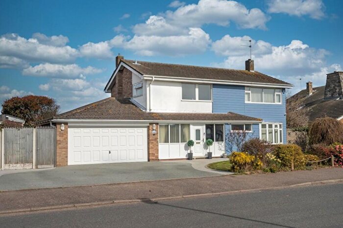 4 Bedroom Detached House For Sale In Yallop Avenue, Gorleston, NR31