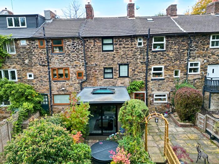 2 Bedroom Cottage For Sale In Stockport Road, Hyde, SK14