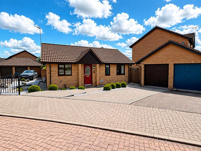 2 Bedroom Detached Bungalow For Sale In Rubbra Close, Browns Wood, Milton Keynes, MK7