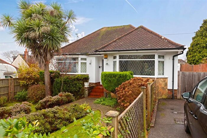 4 Bedroom Detached House For Sale In Uplands Avenue, Worthing, BN13