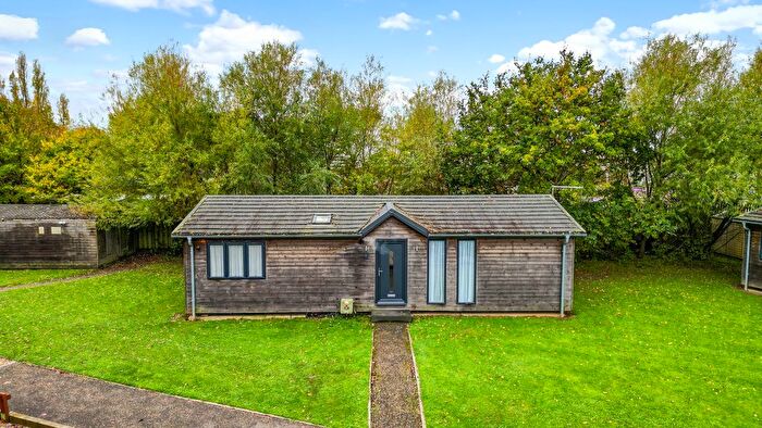 2 Bedroom Bungalow For Sale In Hailsham Road, Pevensey, BN24
