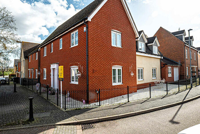 4 Bedroom Detached House For Sale In Temple Way, Rayleigh, SS6