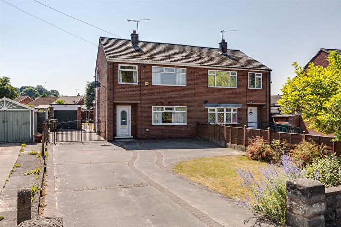 3 Bedroom Semi-Detached House For Sale In Sunningdale Road, Scunthorpe, DN17