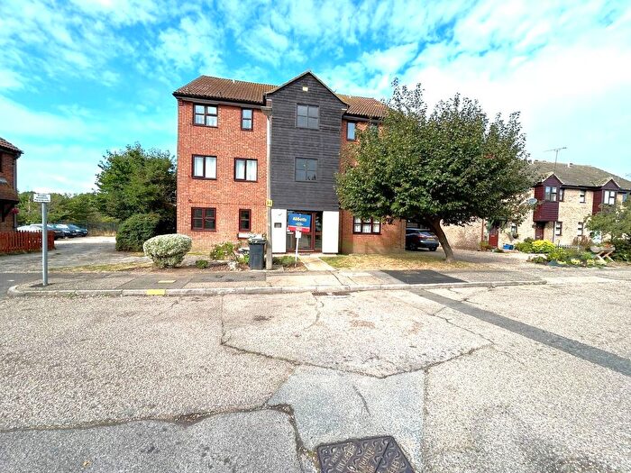 Studio To Rent In Herongate, Southend-On-Sea, SS3