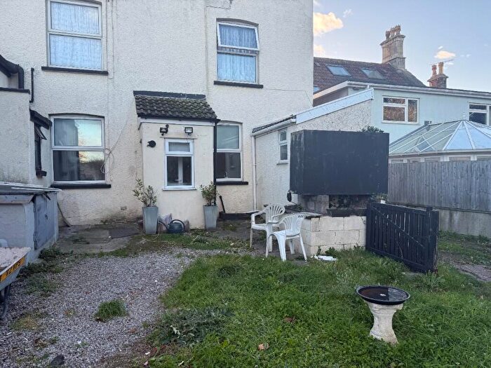 1 Bedroom Flat To Rent In Cross Hands Road, BS35