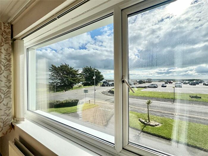 2 Bedroom Apartment For Sale In Wharncliffe Road, Highcliffe On Sea, Christchurch, Dorset, BH23