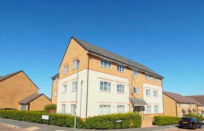 1 Bedroom Flat To Rent In Linnet Way, Keynsham, Bristol, BS31