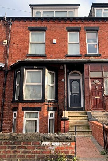8 Bedroom Terraced House To Rent In Queens Road, Hyde Park, Leeds, LS6