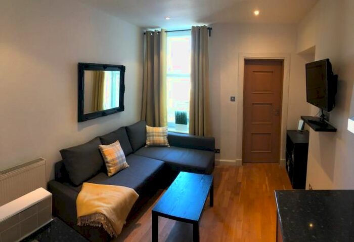 2 Bedroom Flat To Rent In Beechgrove Terrace, Aberdeen, AB15