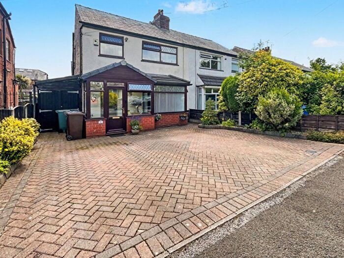 3 Bedroom Semi-Detached House For Sale In Cedar Grove, Prestwich, M25