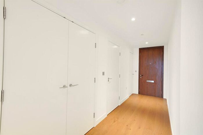 1 Bedroom Apartment For Sale In Marsh Wall, London, E14
