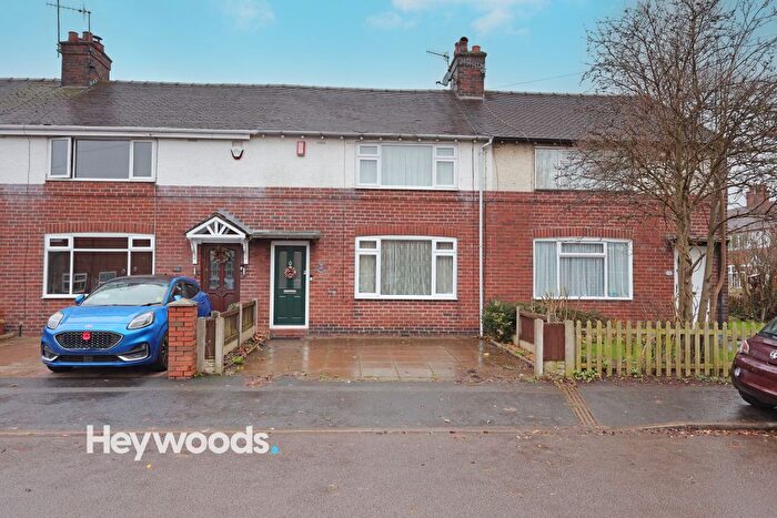 3 Bedroom Town House For Sale In Highfield Avenue, Newcastle-Under-Lyme, Staffordshire, ST5