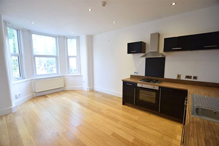 1 Bedroom Flat For Sale In Coronation Road, Southville, Bristol, Somerset, BS3