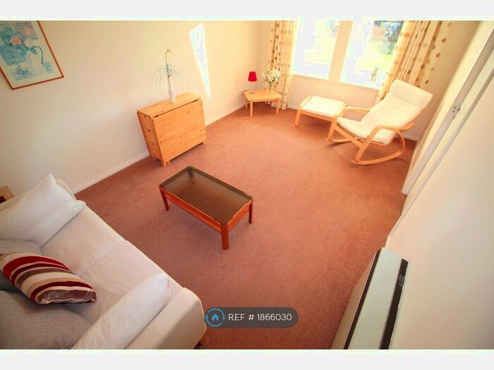 2 Bedroom Flat To Rent In Pitmedden Crescent, Aberdeen, AB10