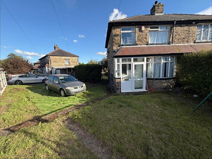 3 Bedroom Semi-Detached House To Rent In Westbury Road, Bradford, BD6