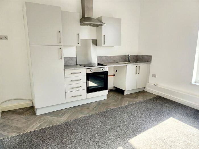 1 Bedroom Flat To Rent In Warrington Street, Ashton-Under-Lyne, OL6