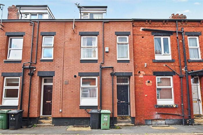 2 Bedroom Terraced House For Sale In Recreation Crescent, Leeds, West Yorkshire, LS11