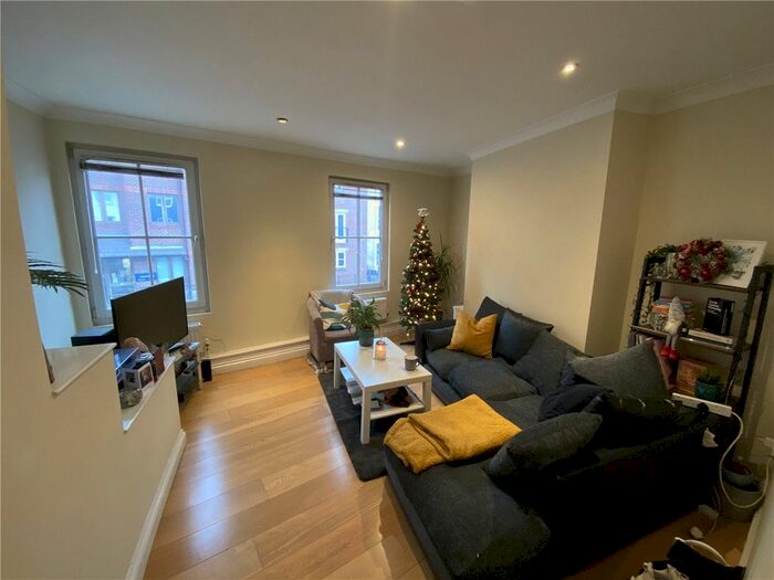 2 Bedroom Maisonette To Rent In Andover Road, Winchester, Hampshire SO23