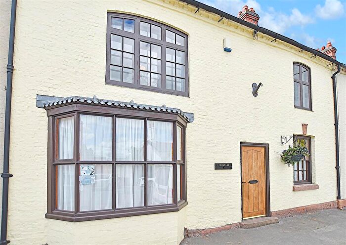 4 Bedroom Terraced House For Sale In High Street, Overton, LL13