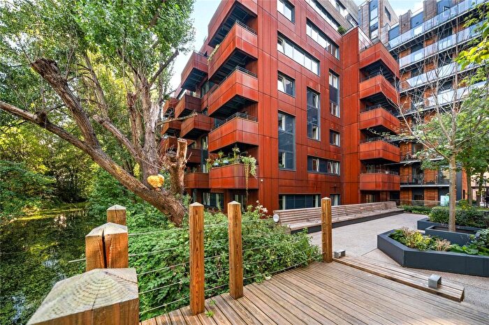 2 Bedroom Flat For Sale In The Cooper Building, Wharf Road, London, N1